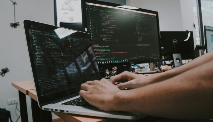 Mengamankan Dunia Digital: Panduan Cyber Security untuk Melindungi Data Anda