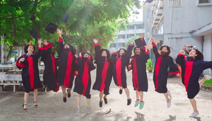 Perbedaan SMA dan SMK Pilih Yang Tepat untuk Masa Depan