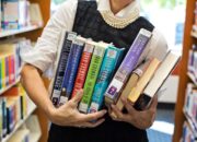 Pengertian Literasi Definisi, Jenis, dan Pentingnya dalam Kehidupan Modern